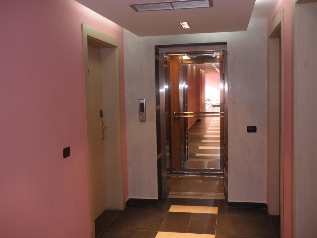 Hotel Albion Durrës 外观 照片