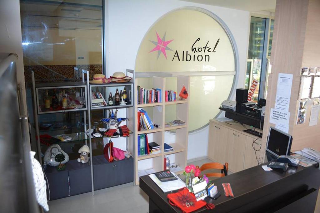 Hotel Albion Durrës 外观 照片
