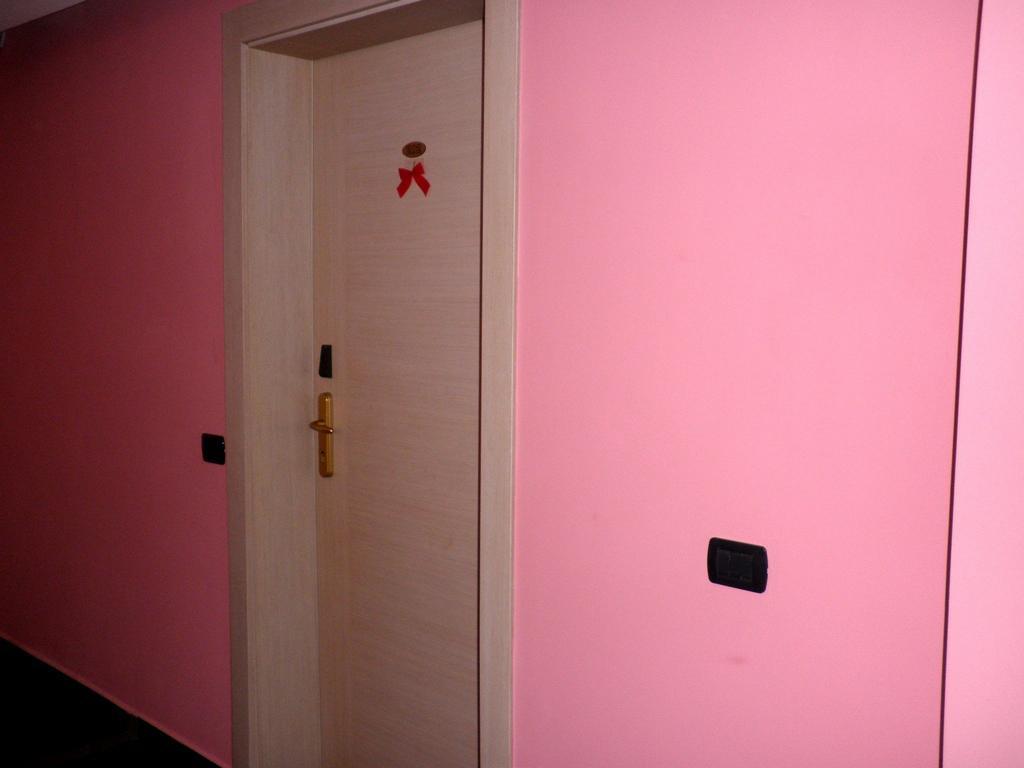 Hotel Albion Durrës 外观 照片